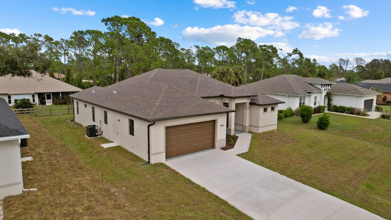 8482 RED COACH AVE