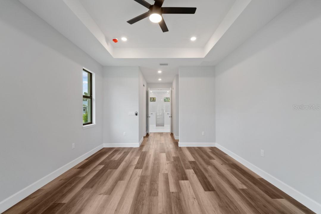 8482 RED COACH AVE