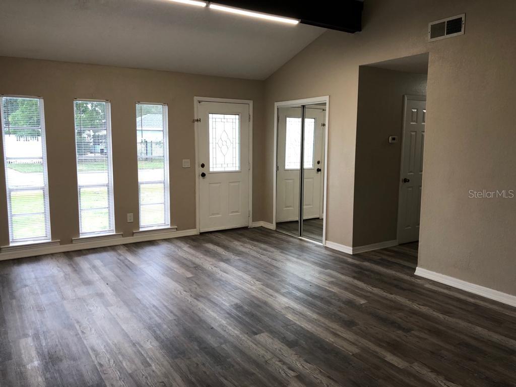 127 TOLUCA DR
