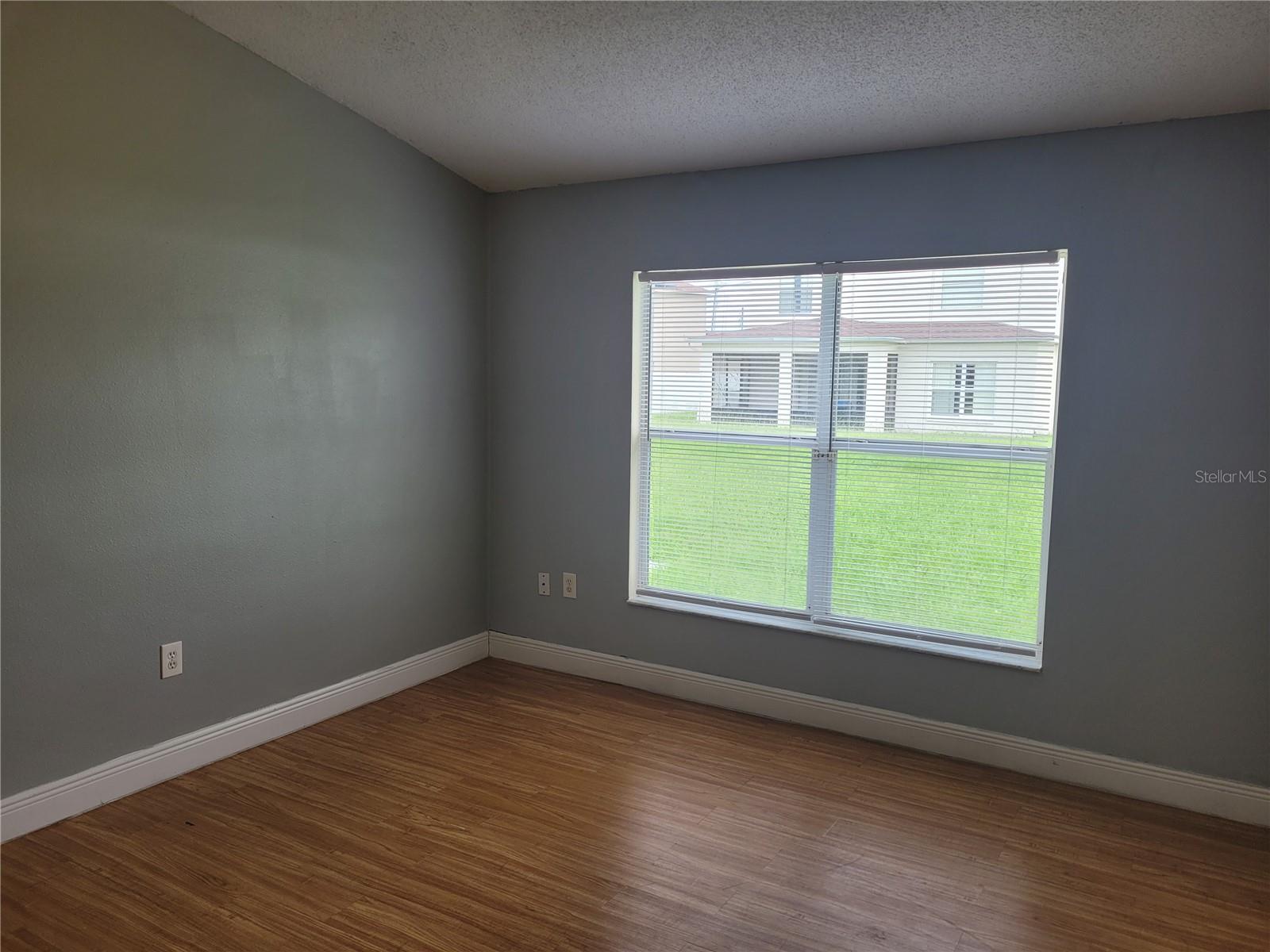 345 AYLESBURY CT