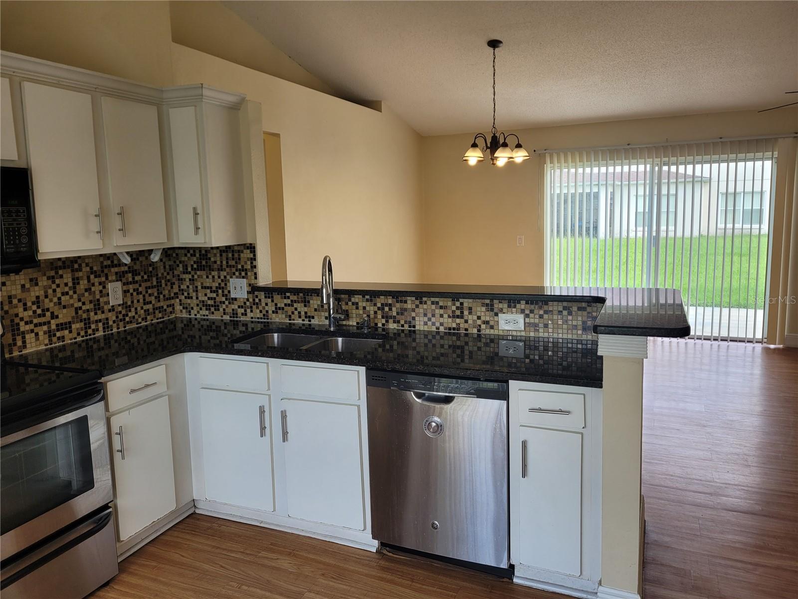 345 AYLESBURY CT