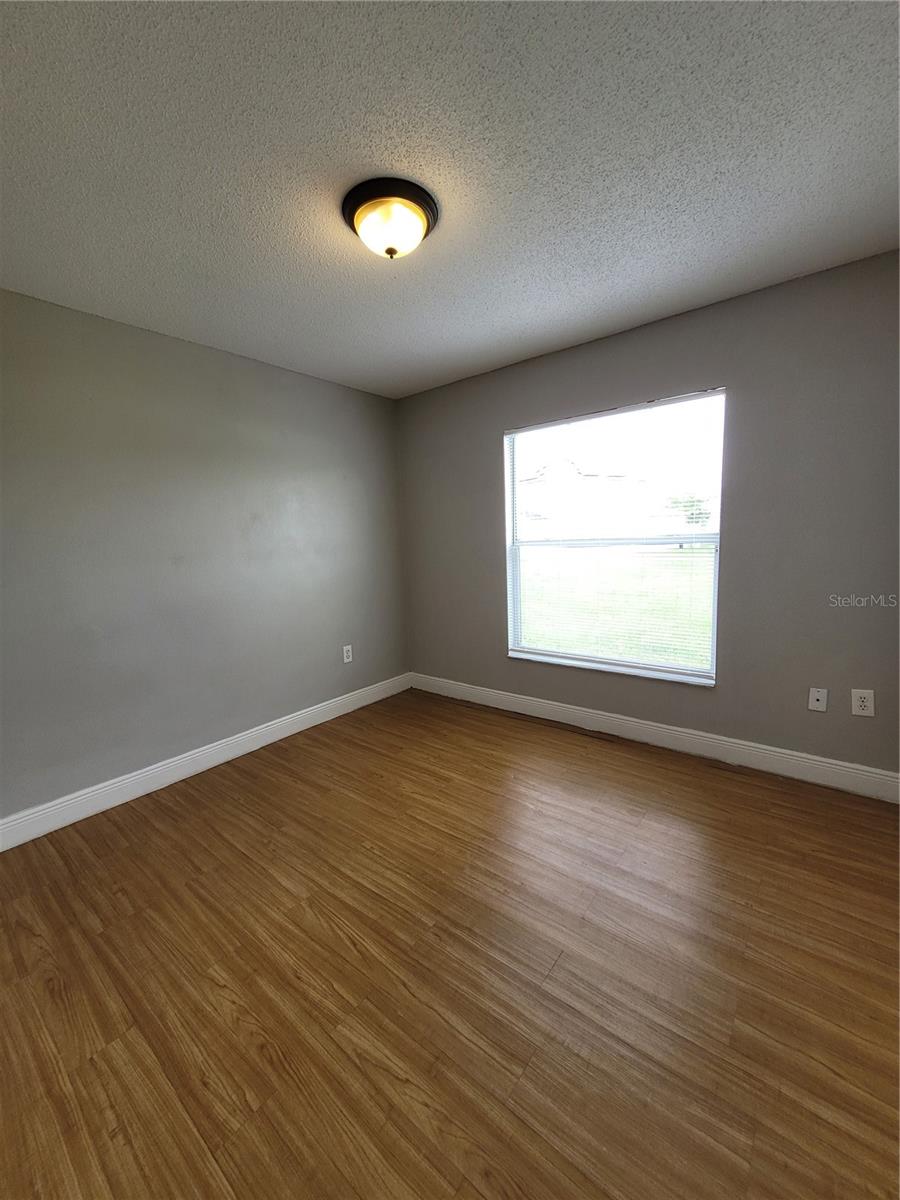 345 AYLESBURY CT