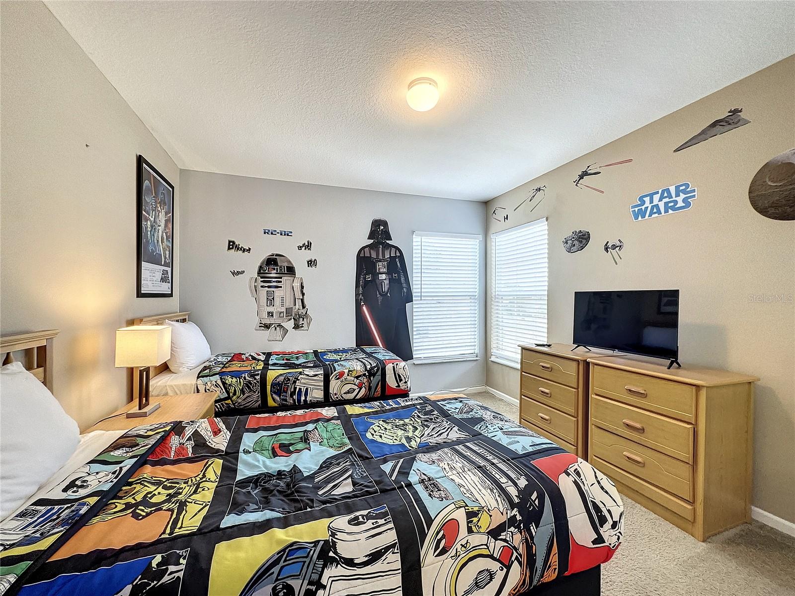 8189 FAN PALM WAY