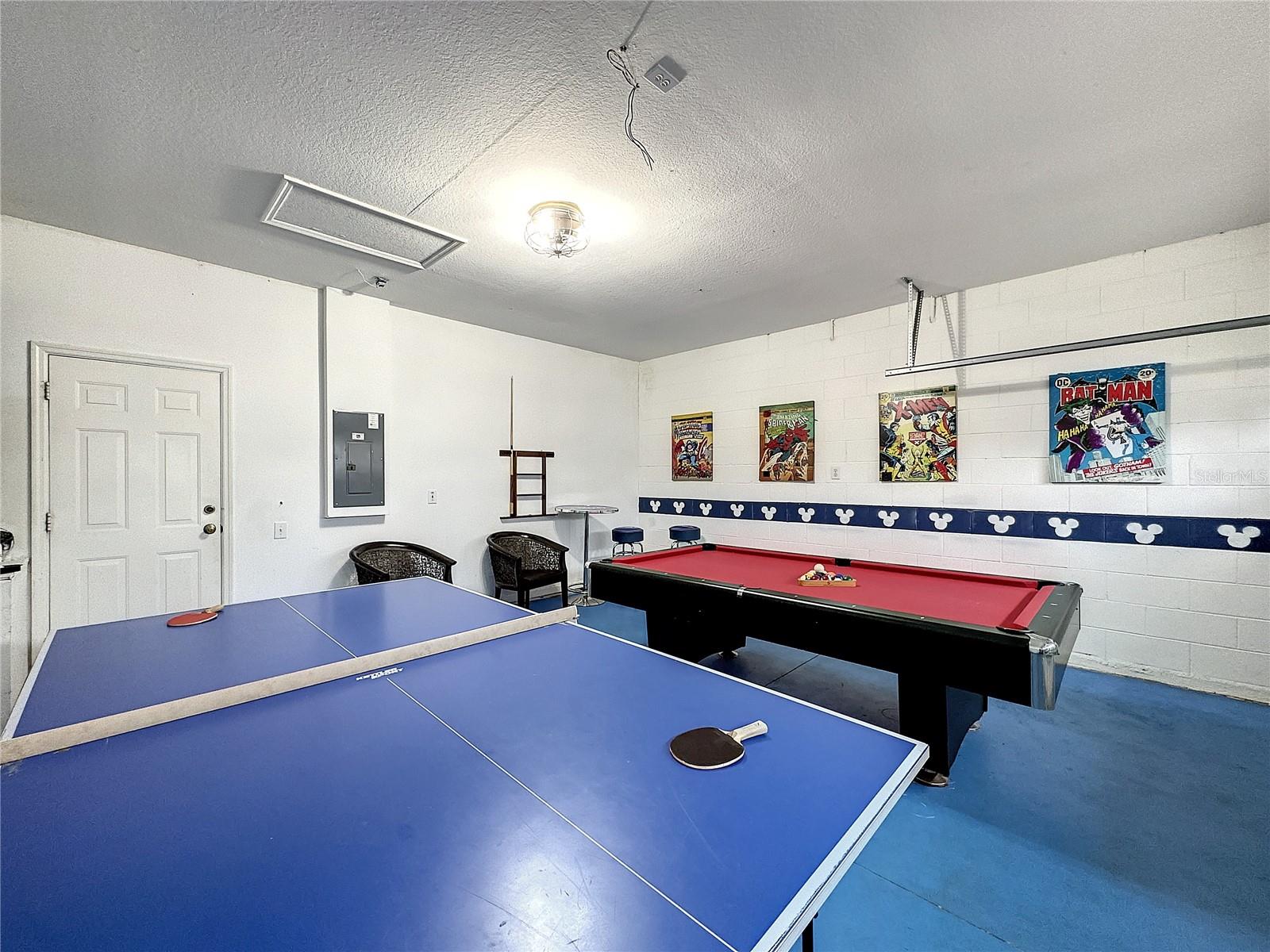 8189 FAN PALM WAY