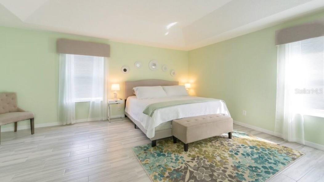 8573 LA ISLA DR