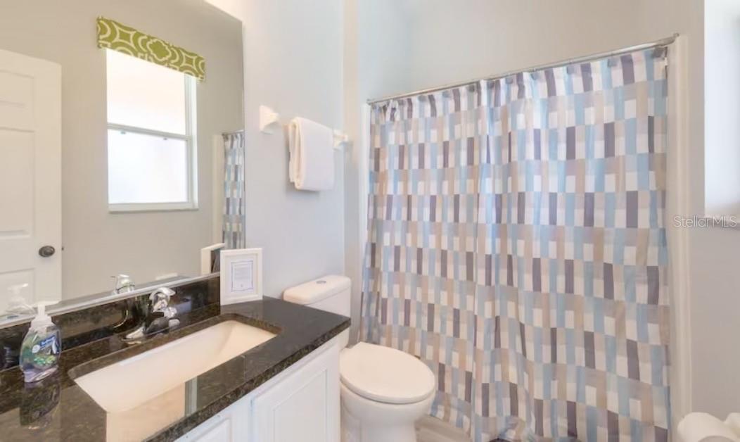 8573 LA ISLA DR