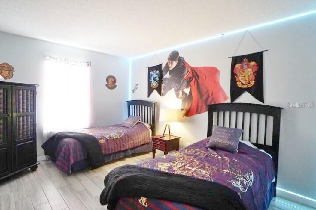 8573 LA ISLA DR