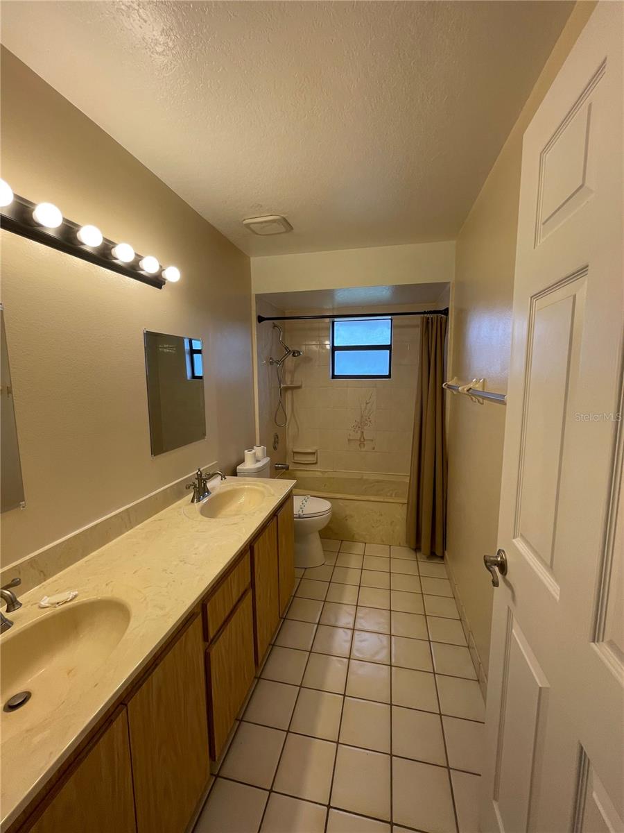 849 MENDOZA DR