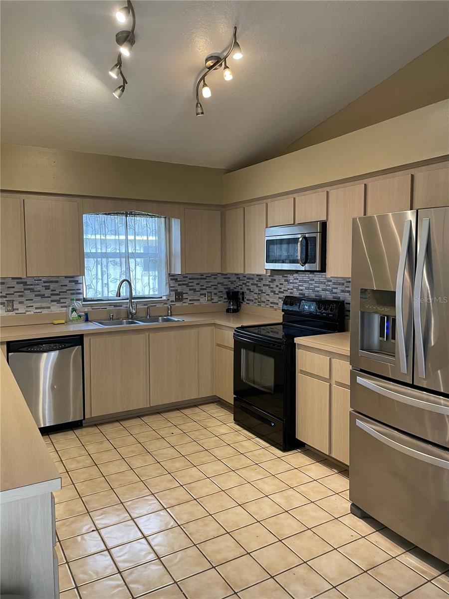 849 MENDOZA DR