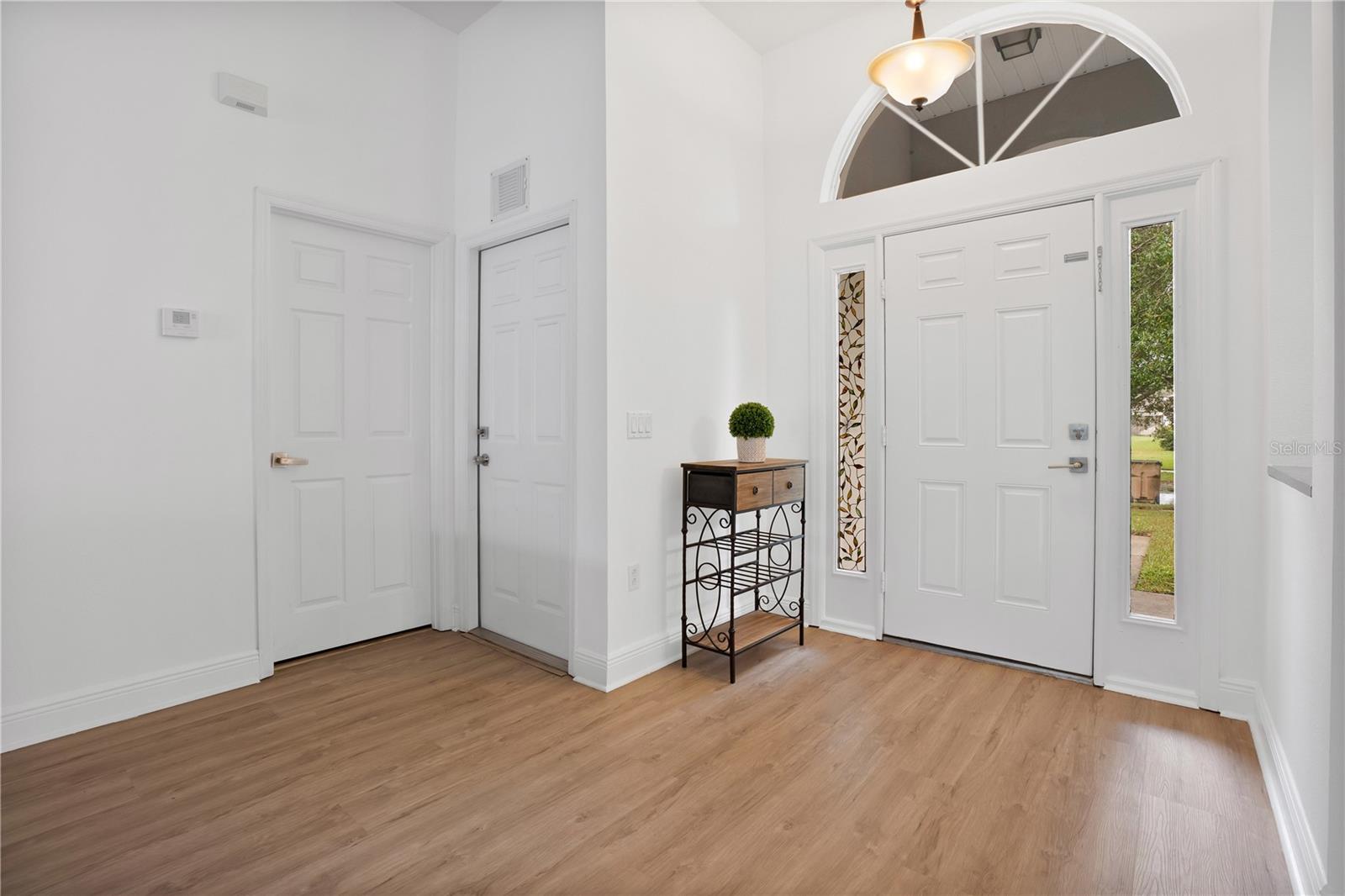 2457 HURON CIR