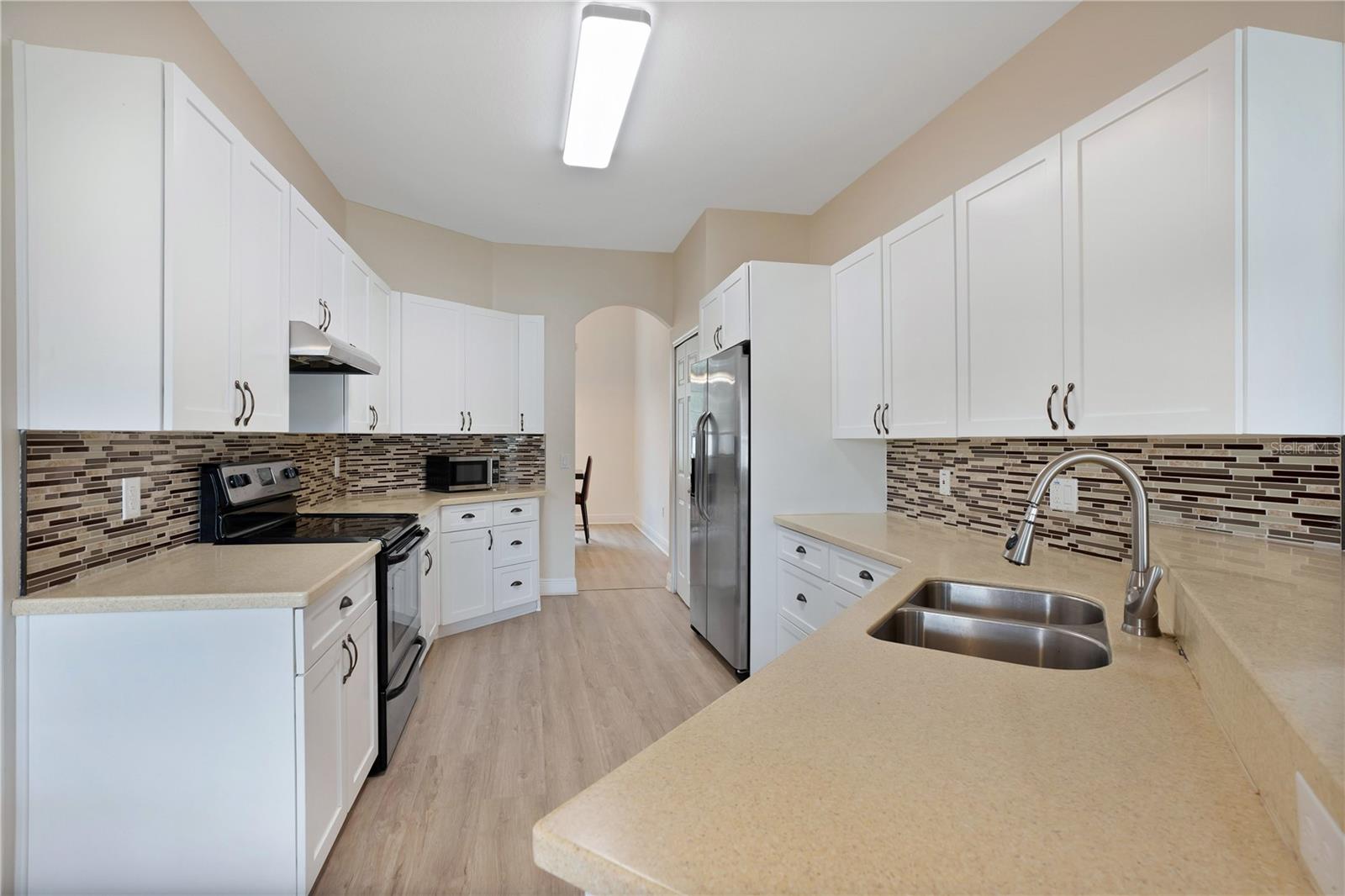 2457 HURON CIR