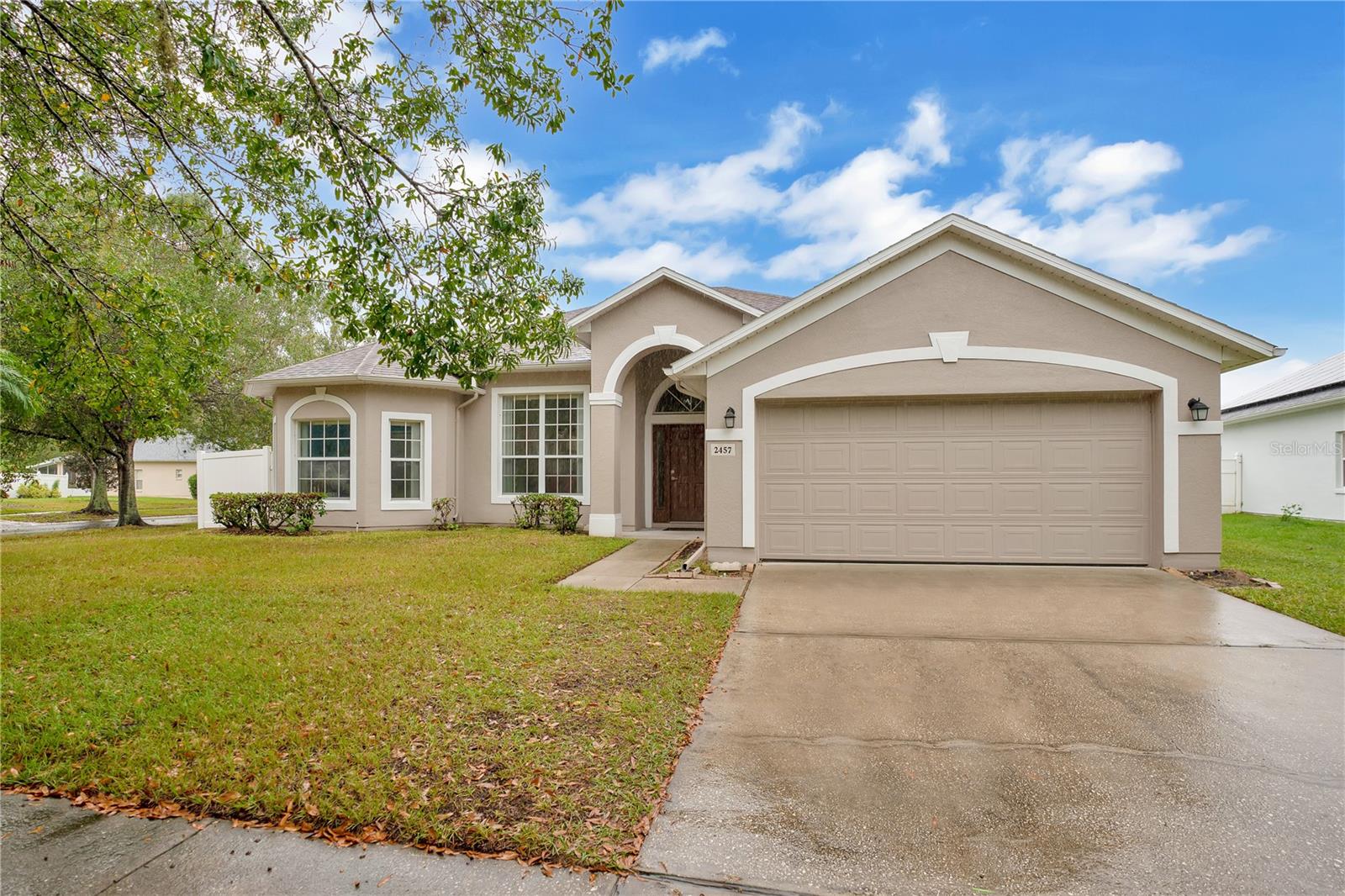 2457 HURON CIR