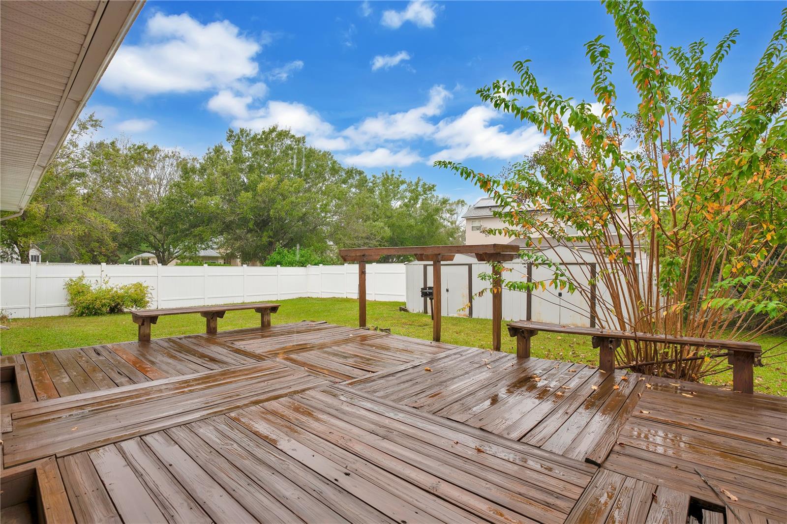 2457 HURON CIR