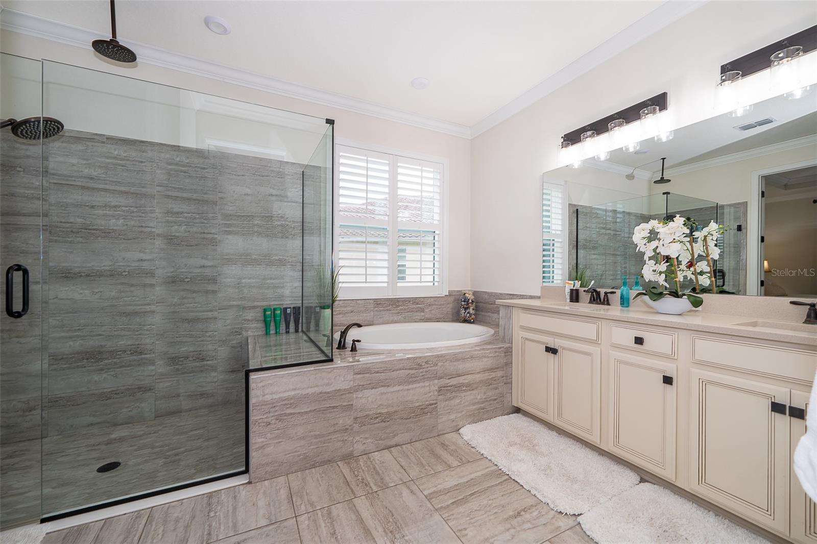 3885 CARRICK BEND DR