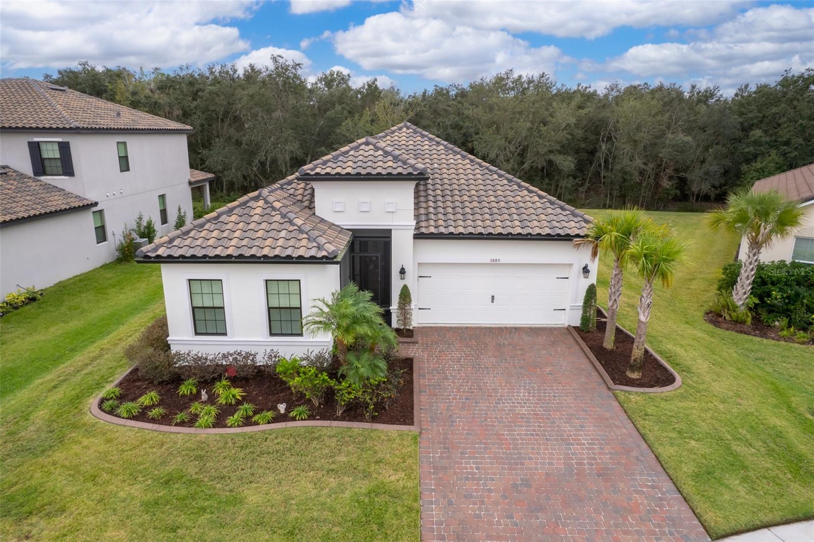 3885 CARRICK BEND DR