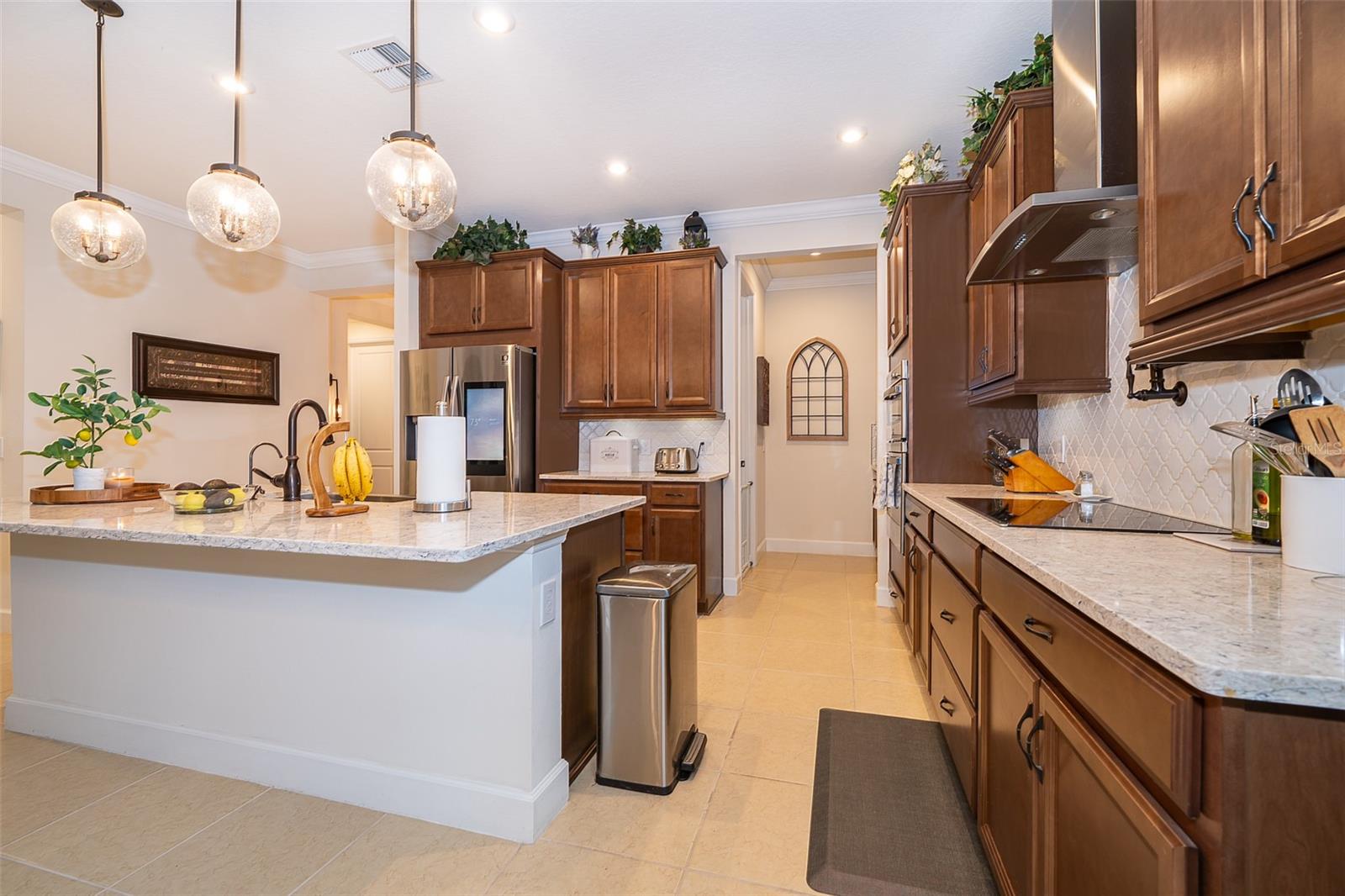 3885 CARRICK BEND DR