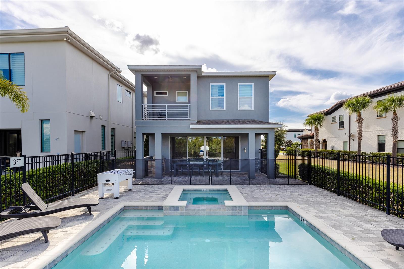 745 GOLDEN BEAR DR