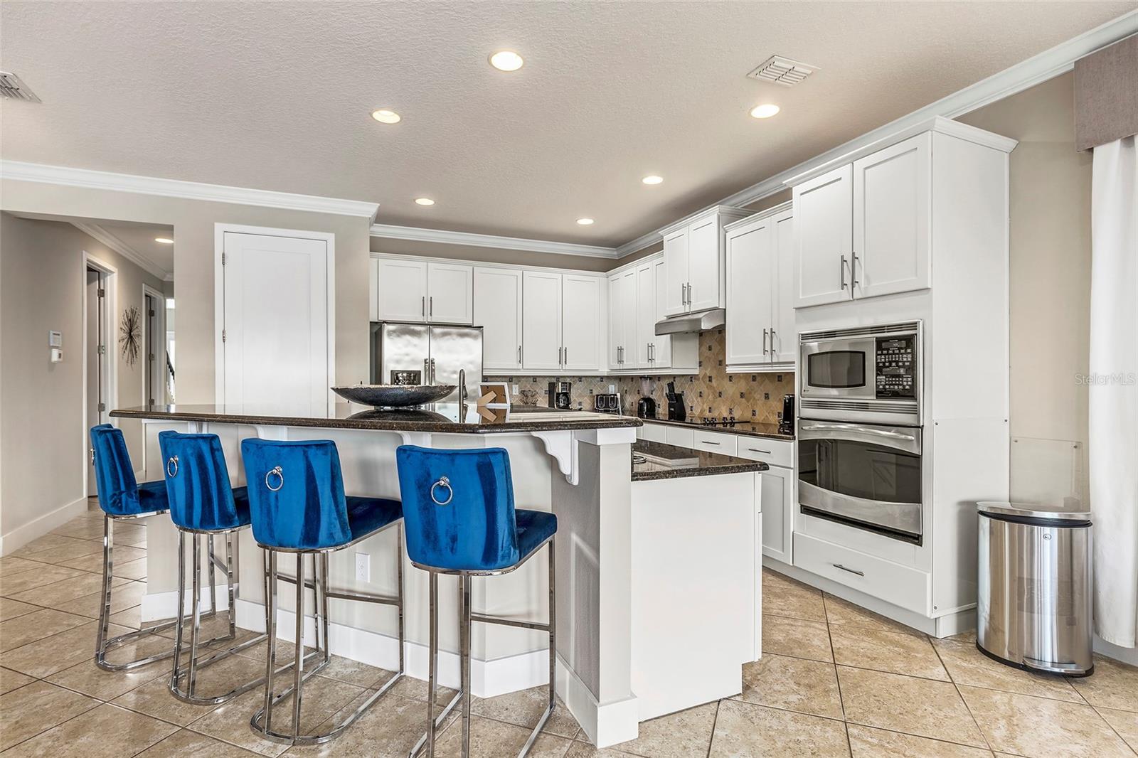 745 GOLDEN BEAR DR