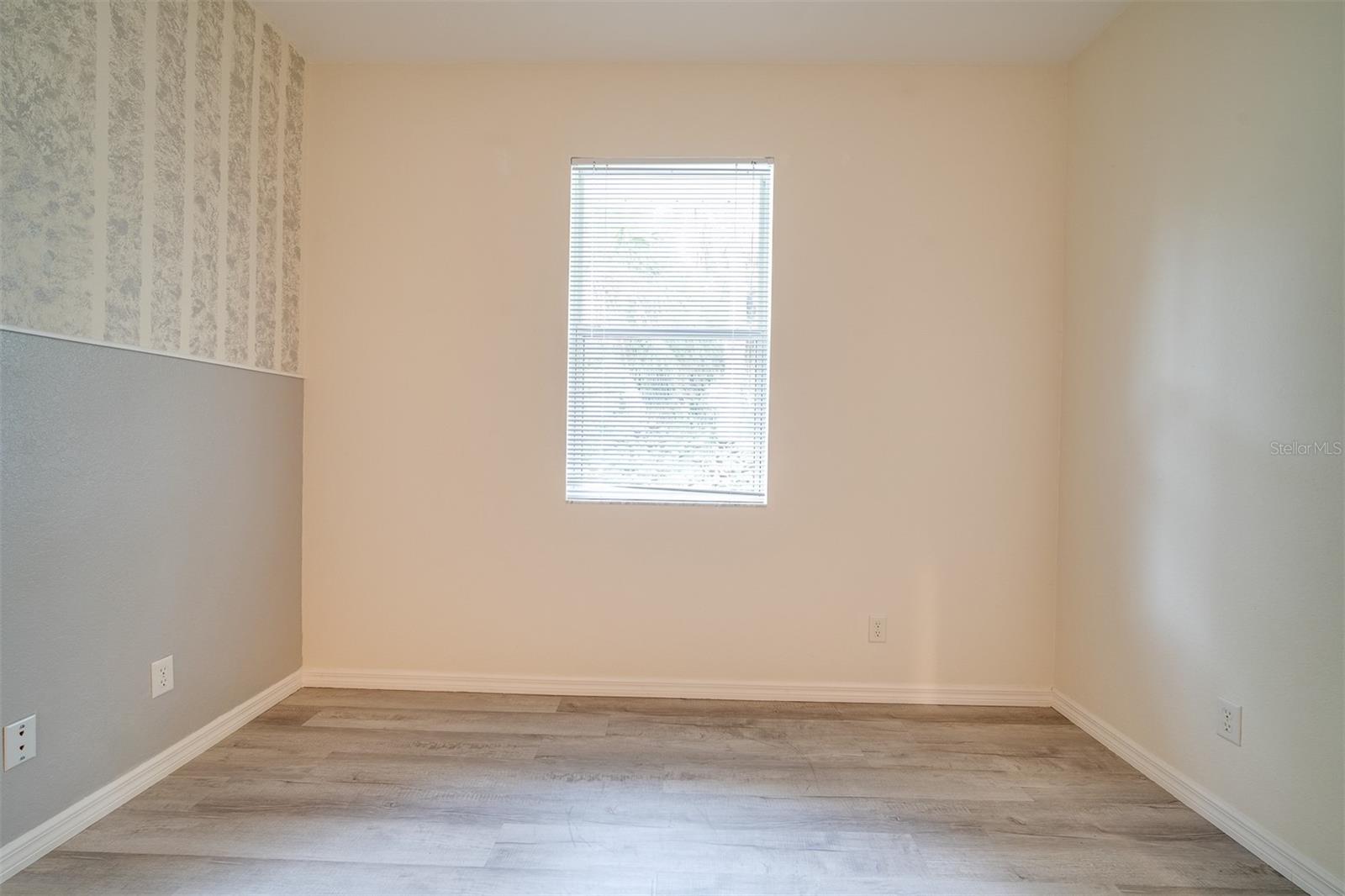 1701 MUSIC LN