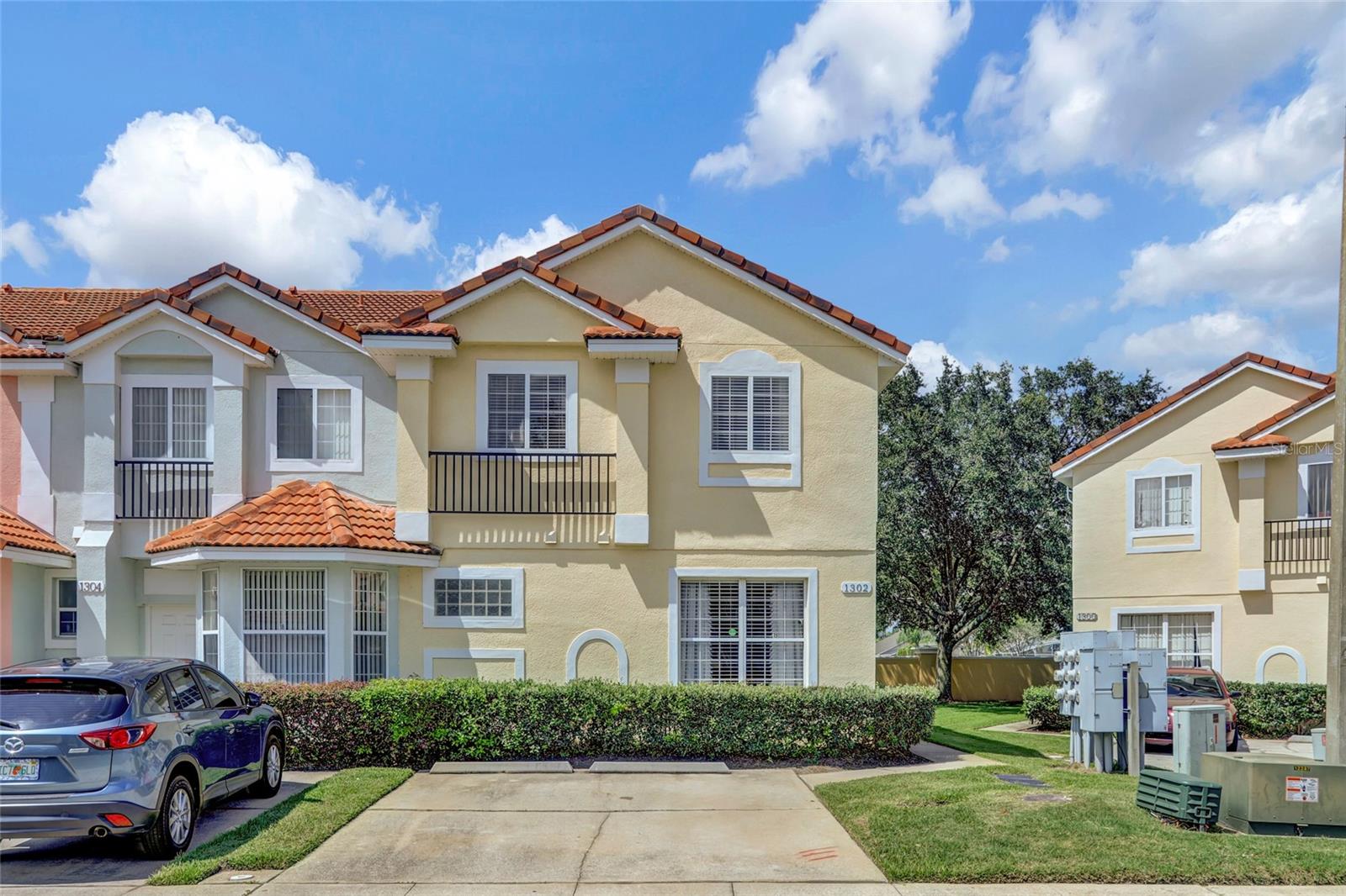 1302 S BEACH CIR