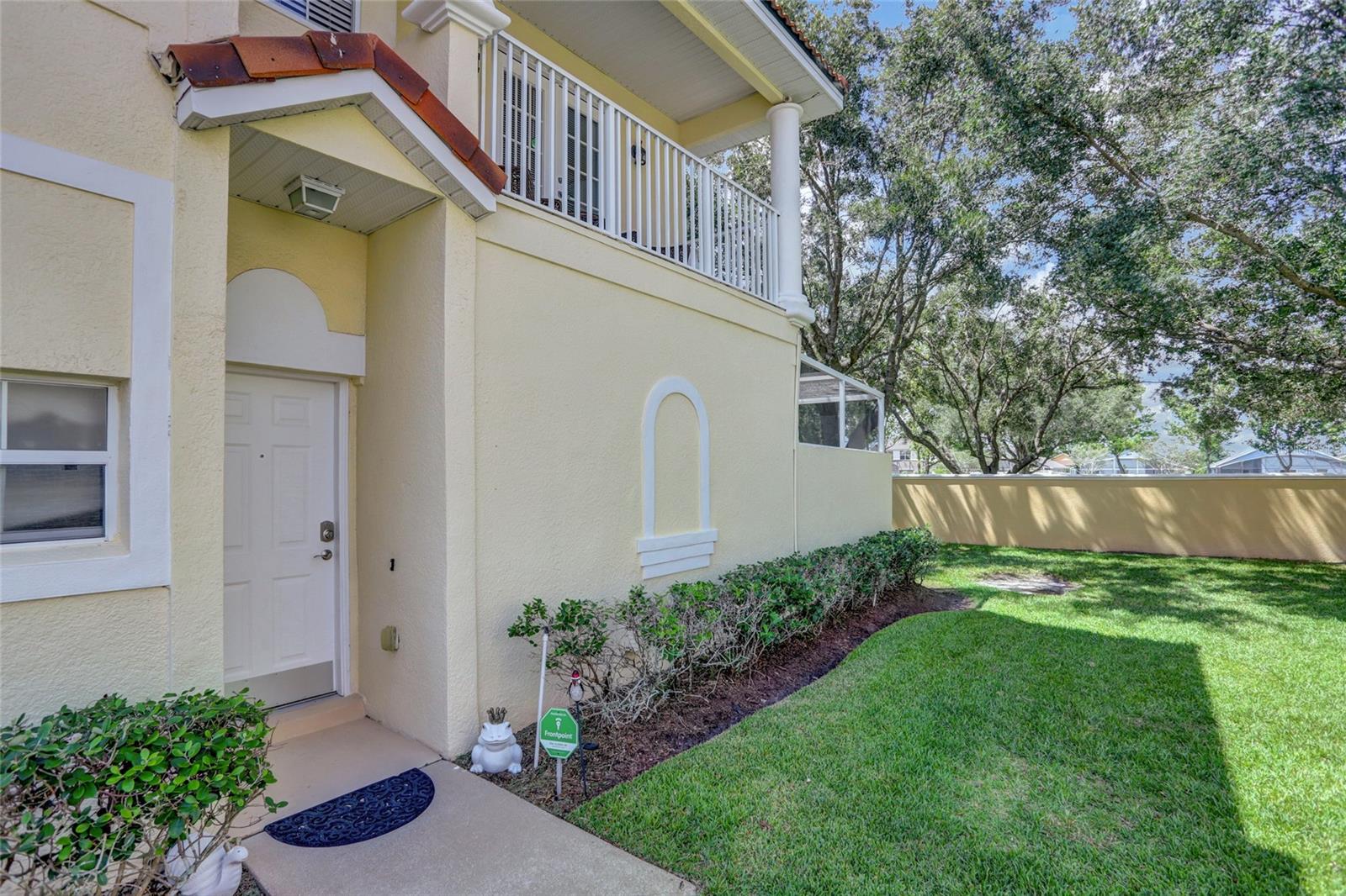 1302 S BEACH CIR