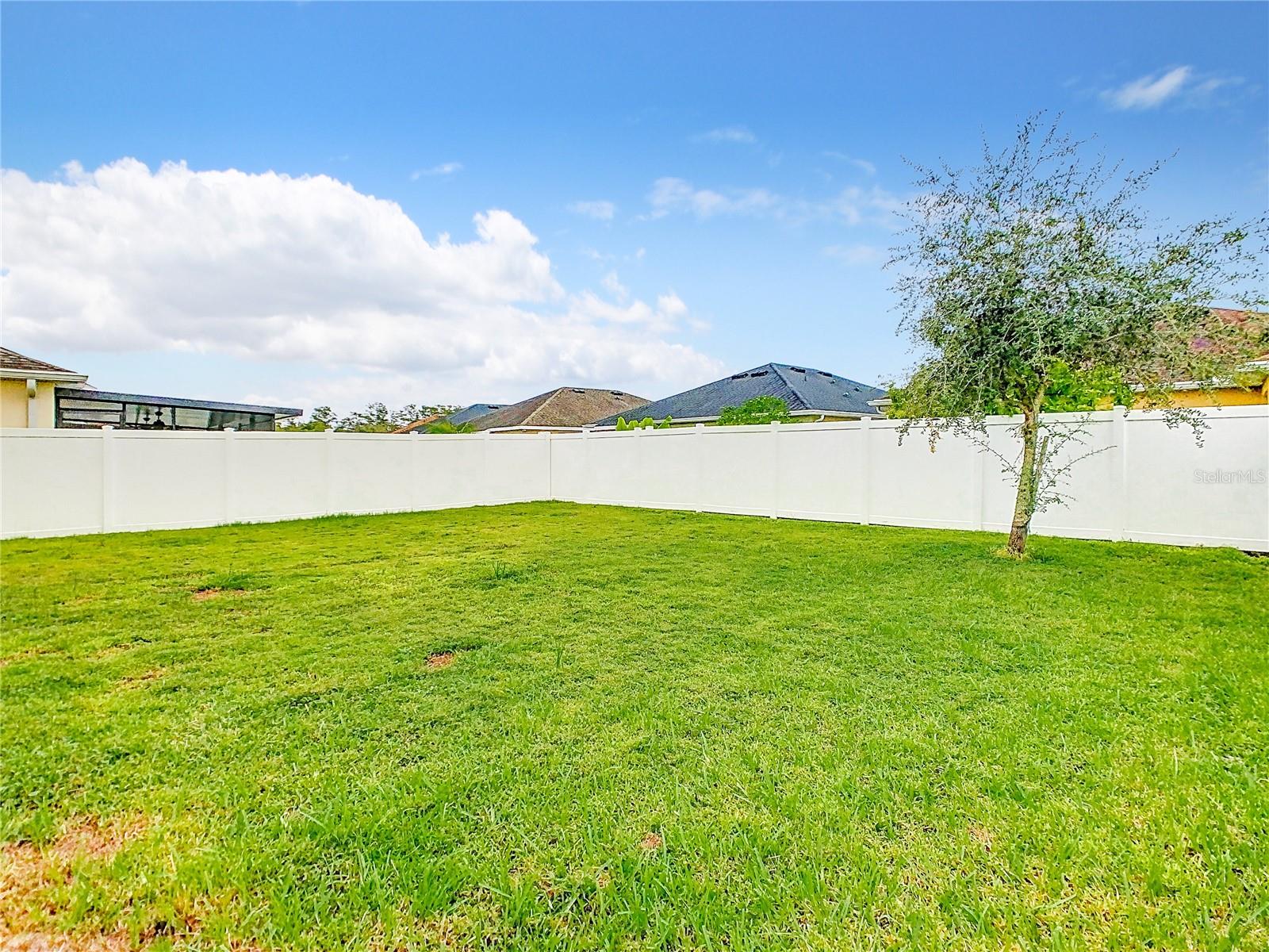 4819 ROCKVALE DR