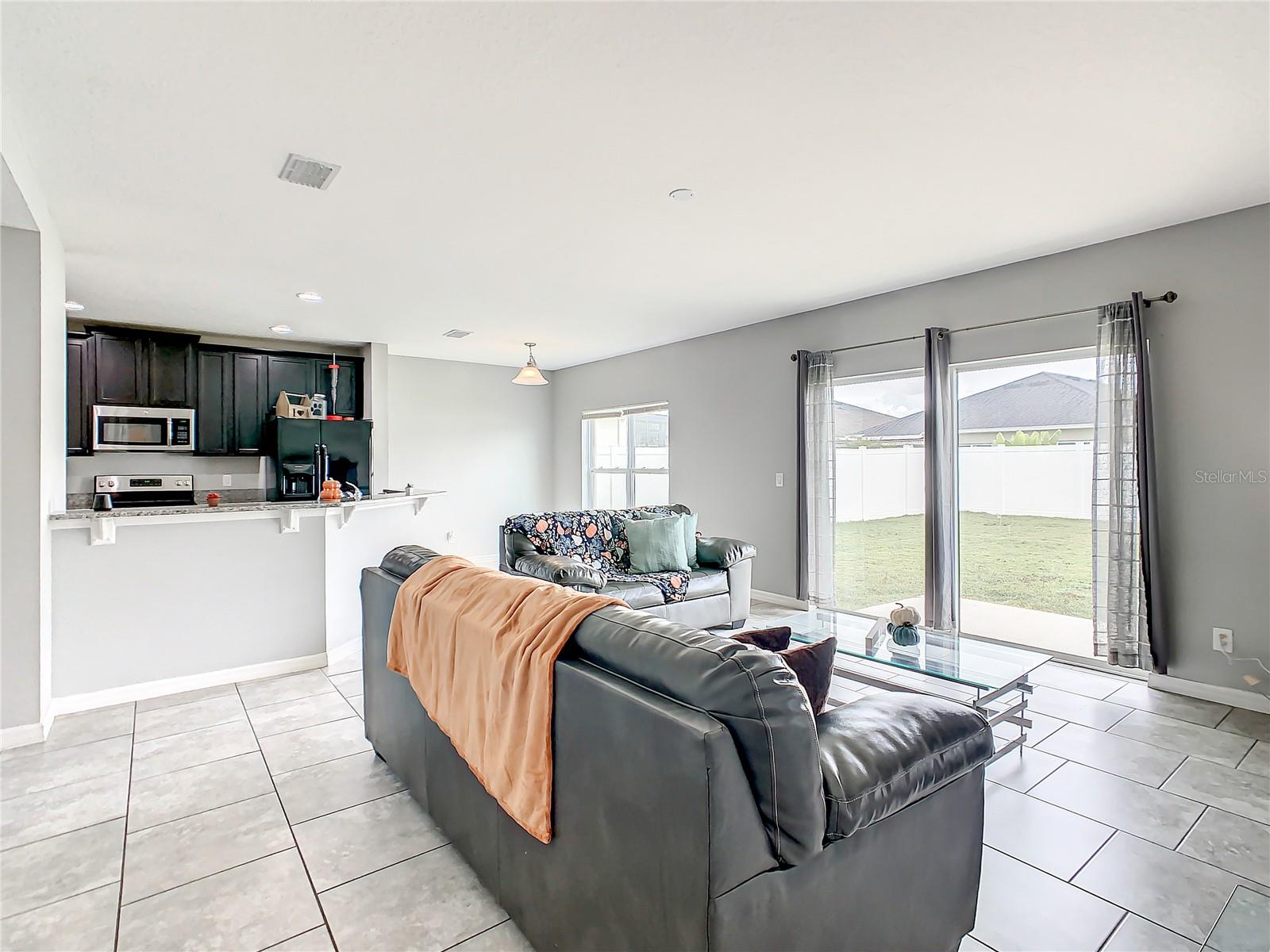 4819 ROCKVALE DR
