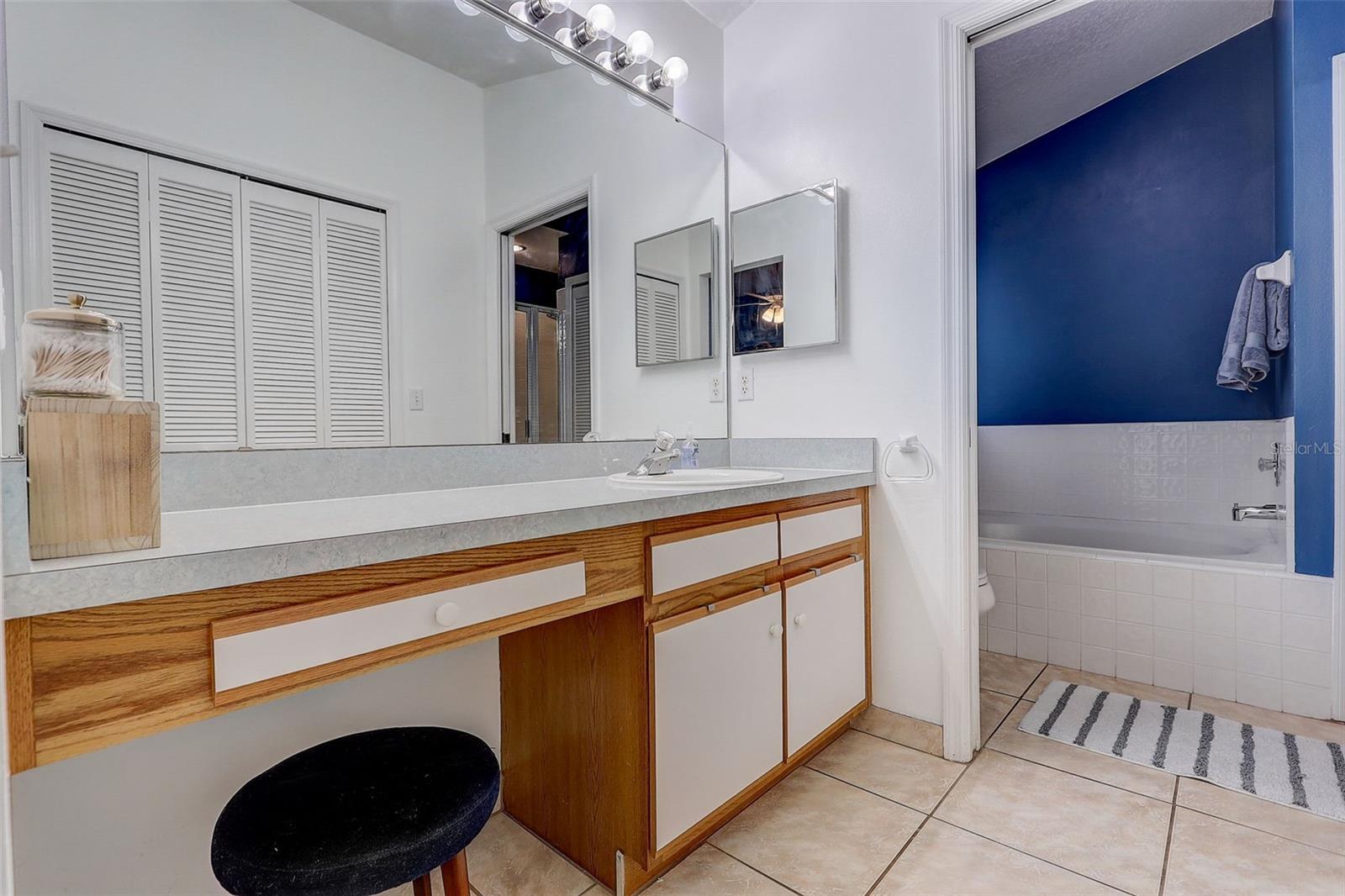 2611 BROOKSHIRE CT