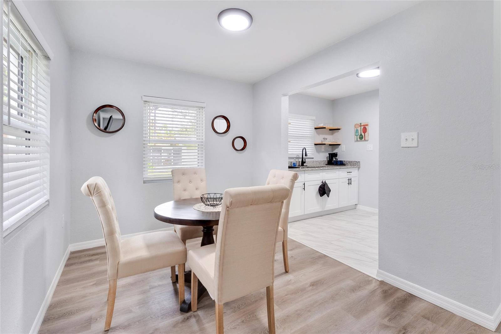 605 OLEANDER LN
