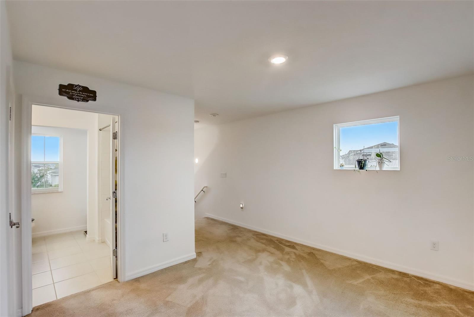 307 BLUE LAKE CIR