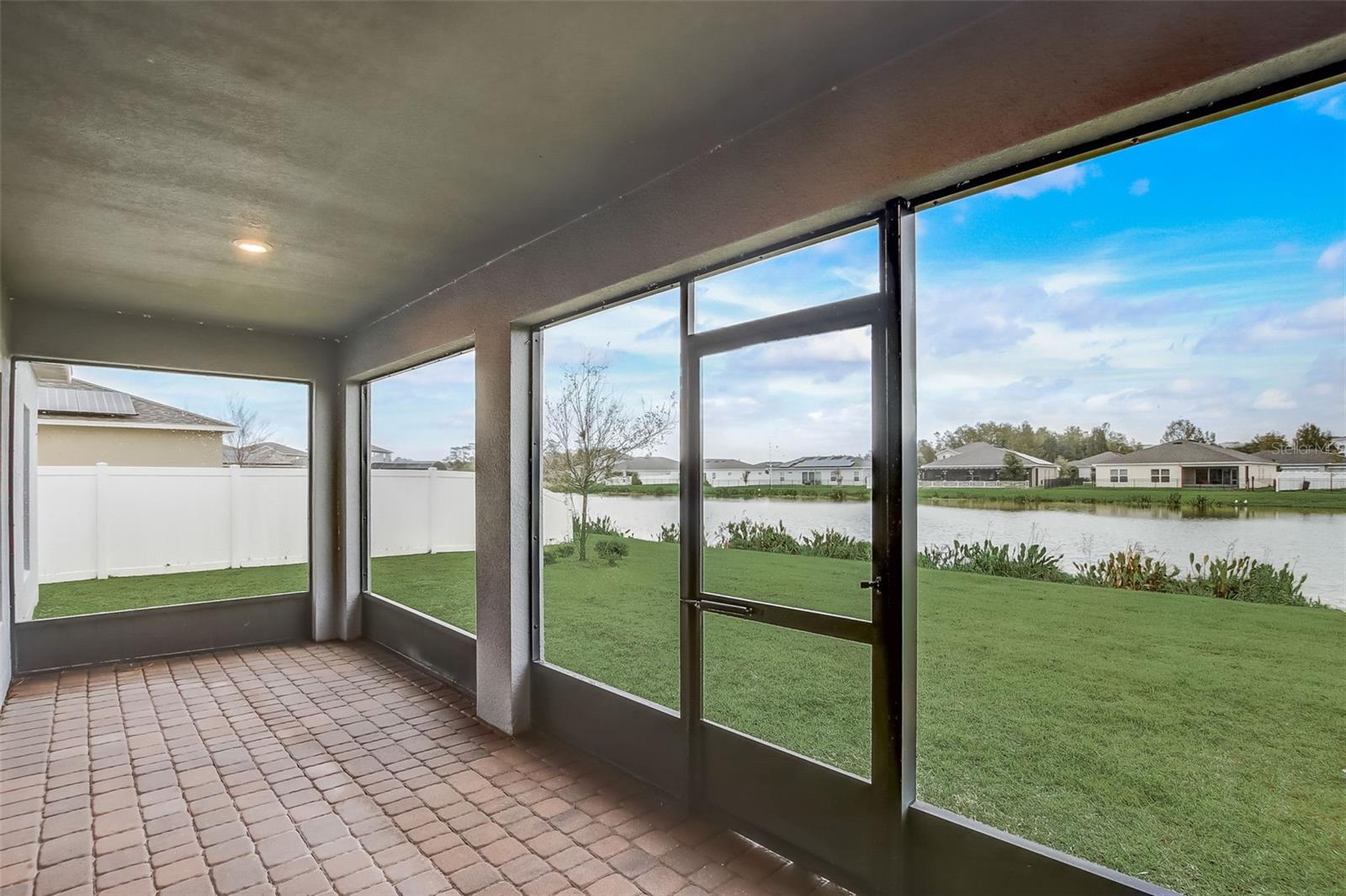 307 BLUE LAKE CIR
