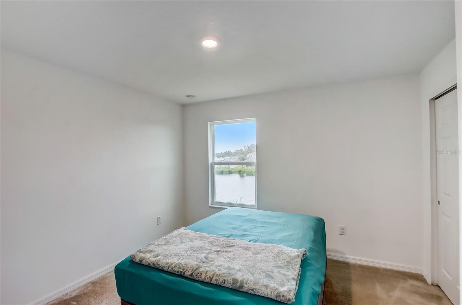 307 BLUE LAKE CIR
