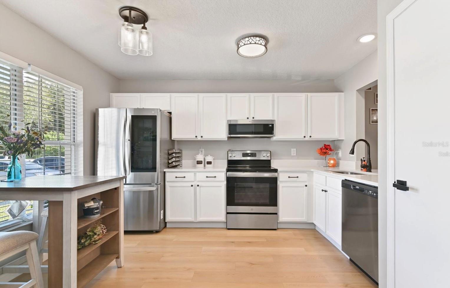 2112 CYPRESS BAY BLVD