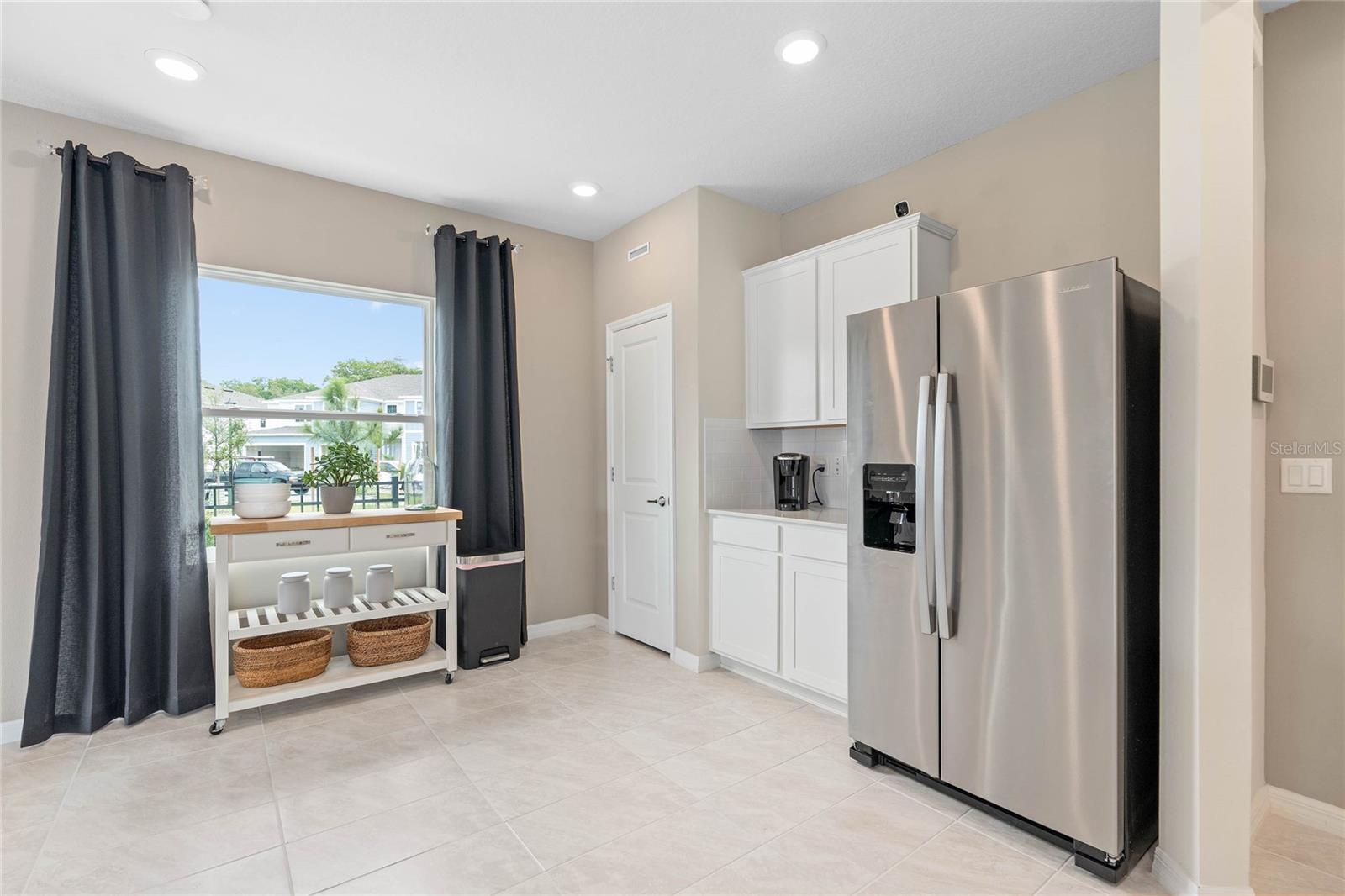 4678 GREEN PALM LN