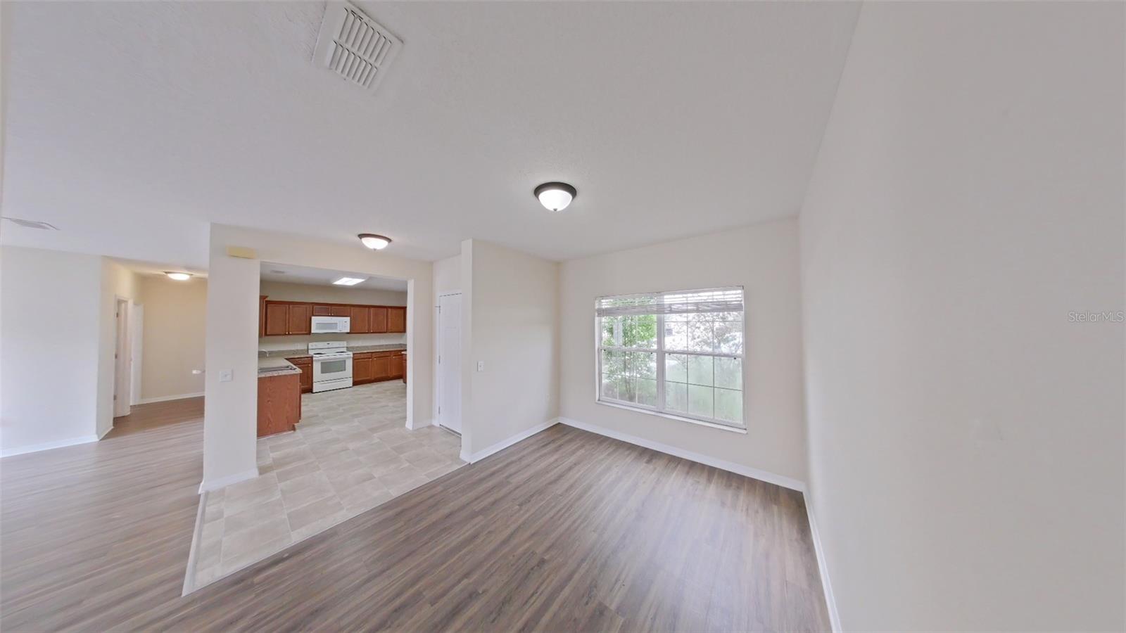 1002 CUMBERLAND DR