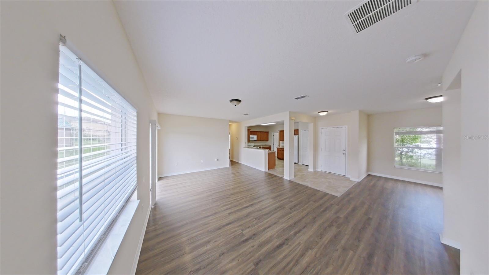 1002 CUMBERLAND DR