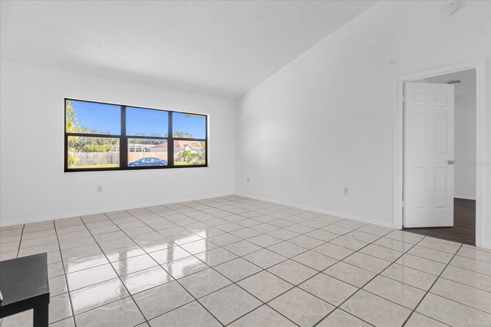 612 N DELMONTE CT