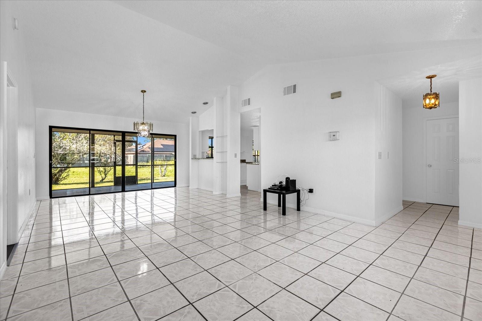 612 N DELMONTE CT