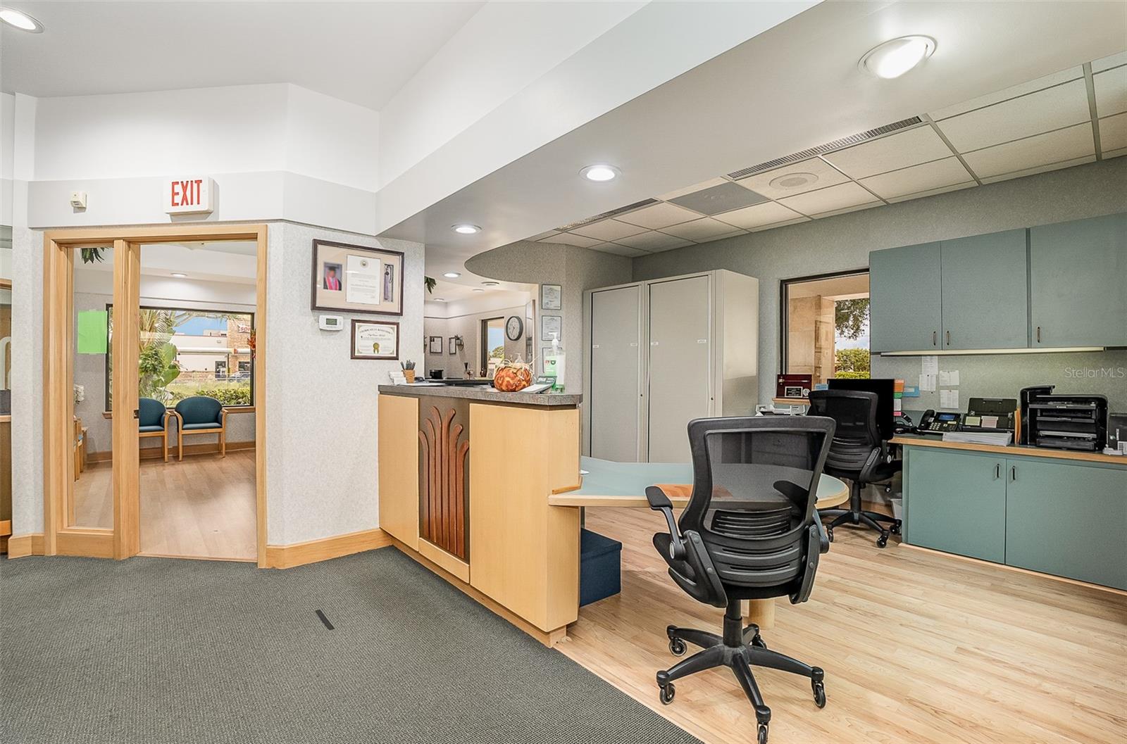 2180 N COURTENAY PKWY
