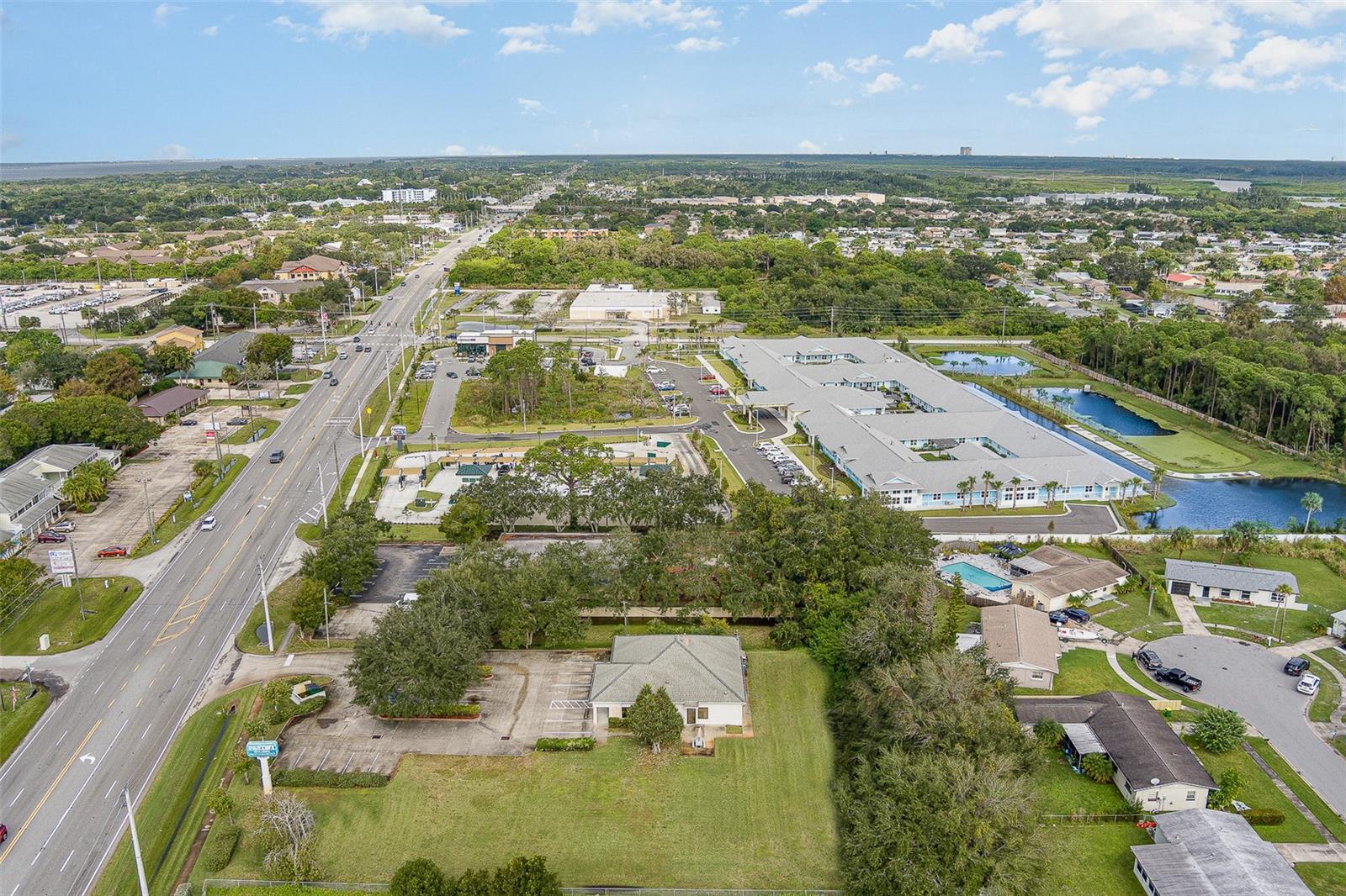 2180 N COURTENAY PKWY
