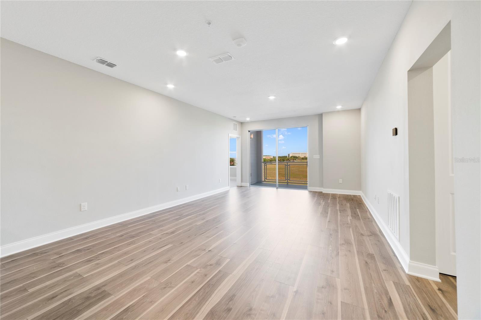 7521 LAUREATE BLVD #5304, #5304