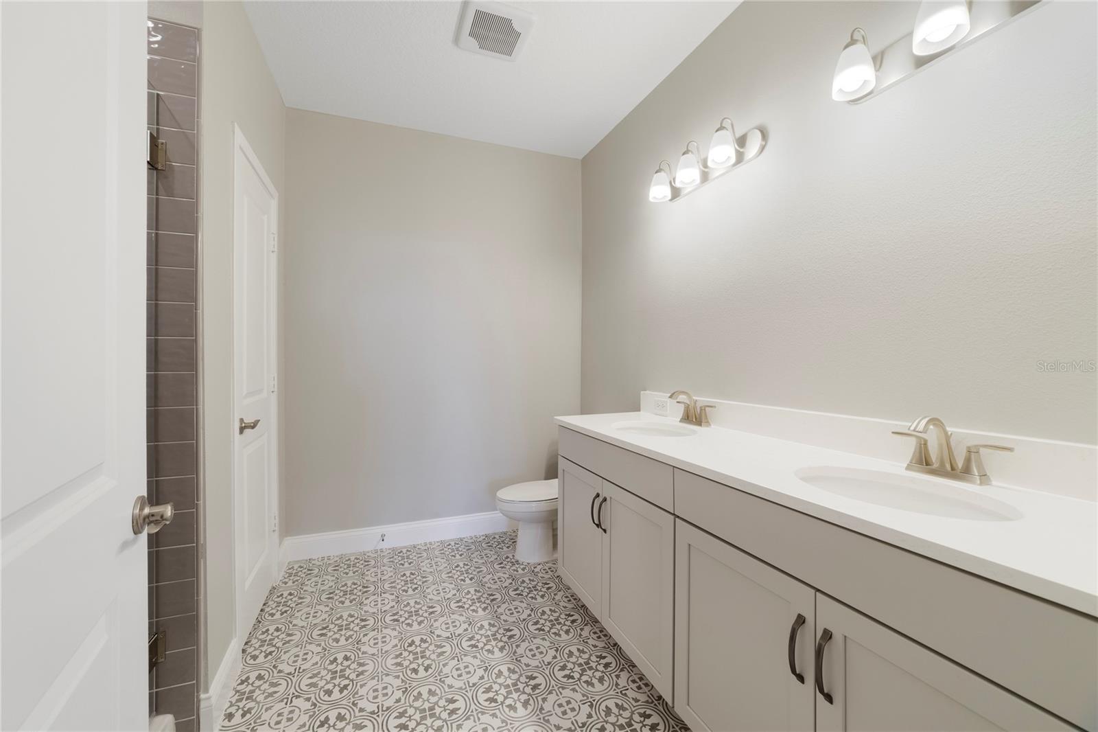 7521 LAUREATE BLVD #5304, #5304