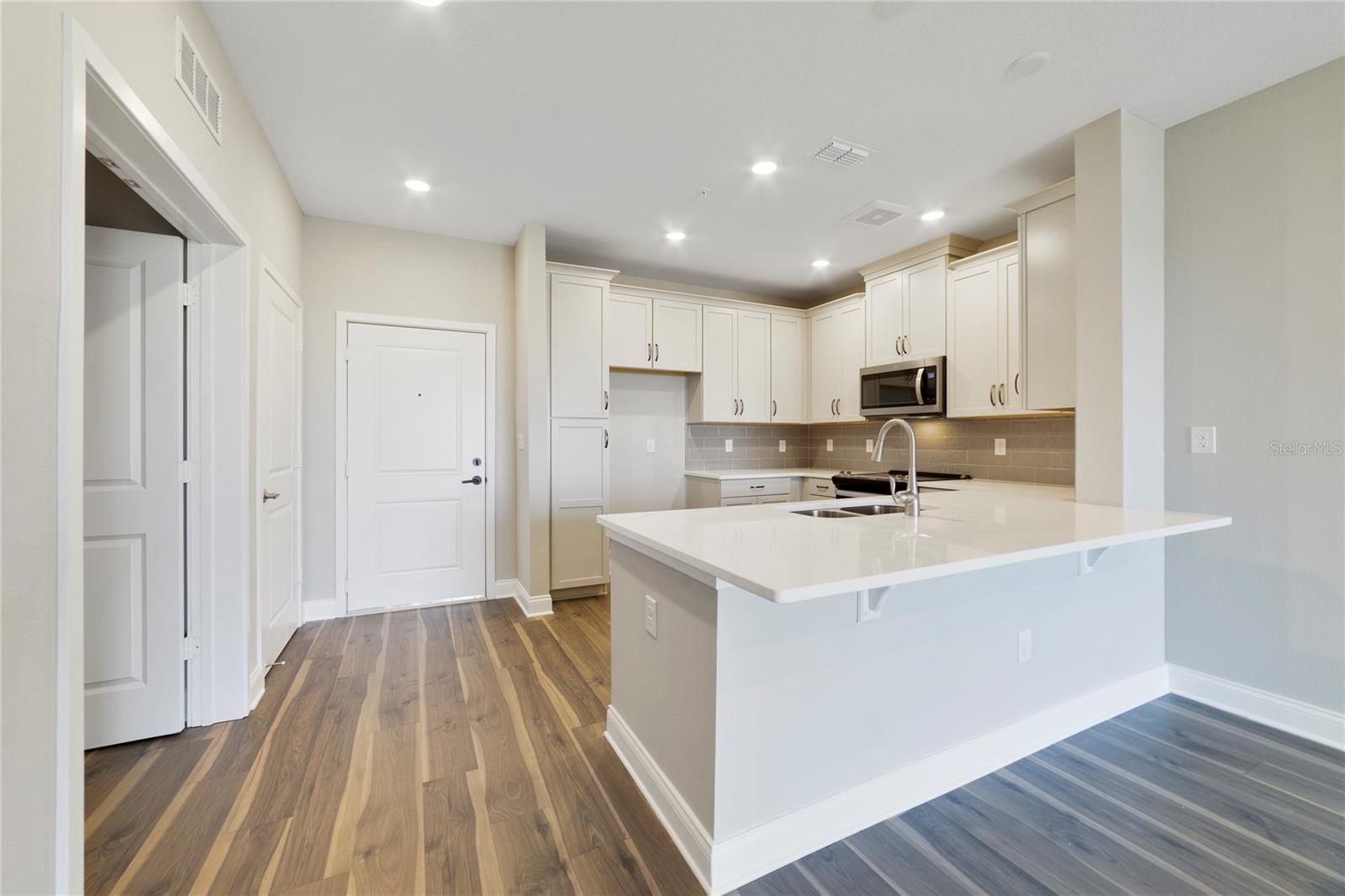 7521 LAUREATE BLVD #5304, #5304