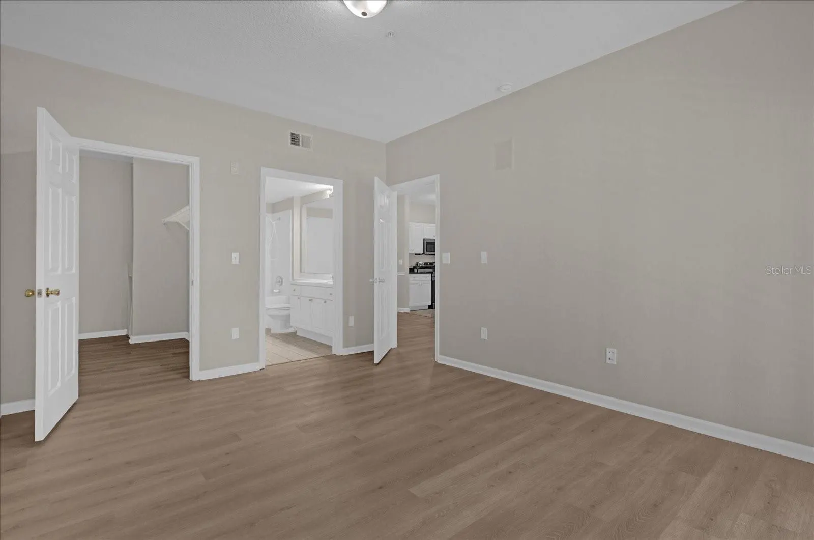 14304 FREDRICKSBURG DR #420, #420