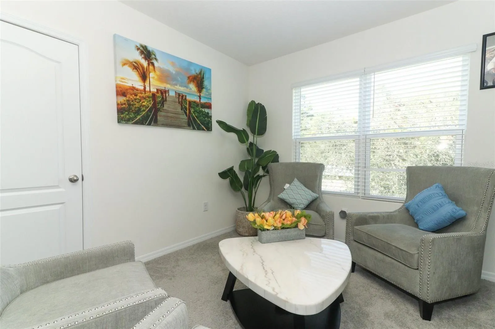 328 CONWAY AVE