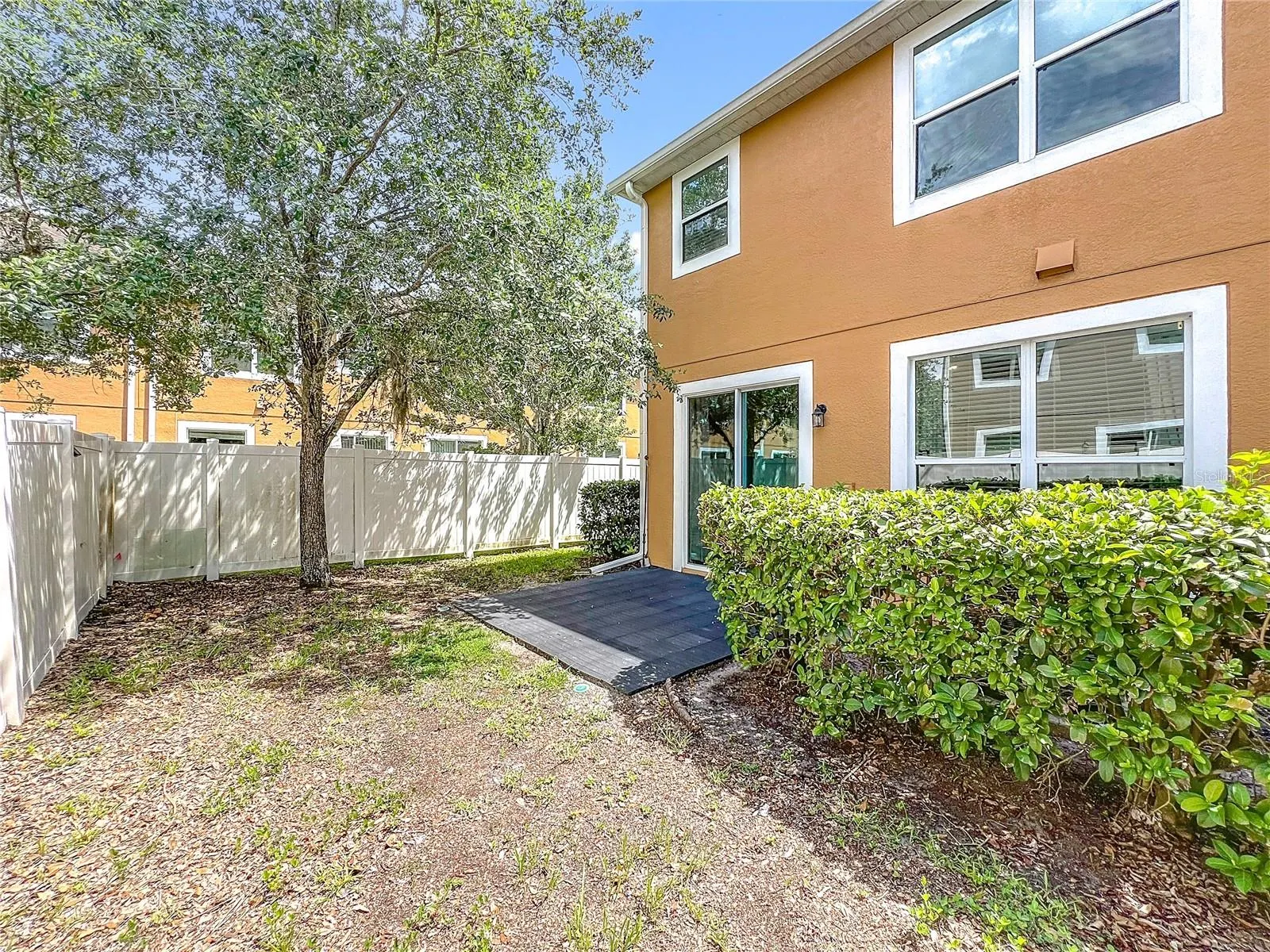 9575 SILVER BUTTONWOOD ST
