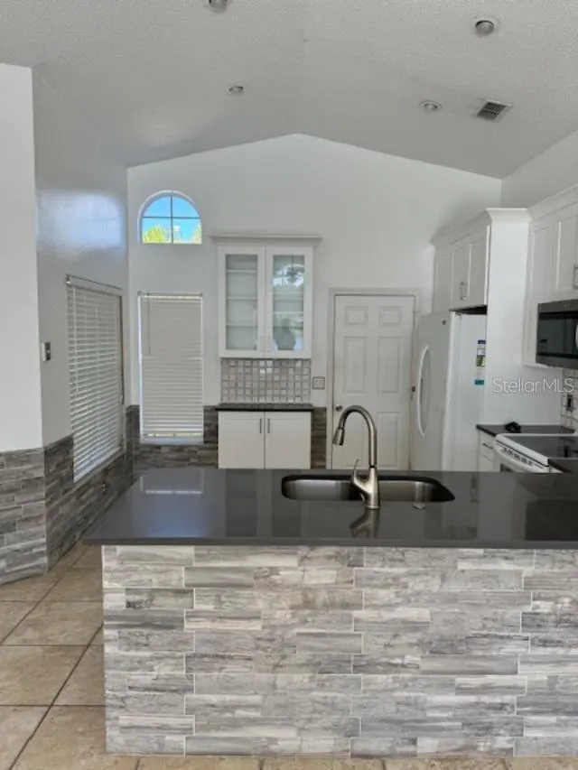 1623 BRIDGEVIEW CIR