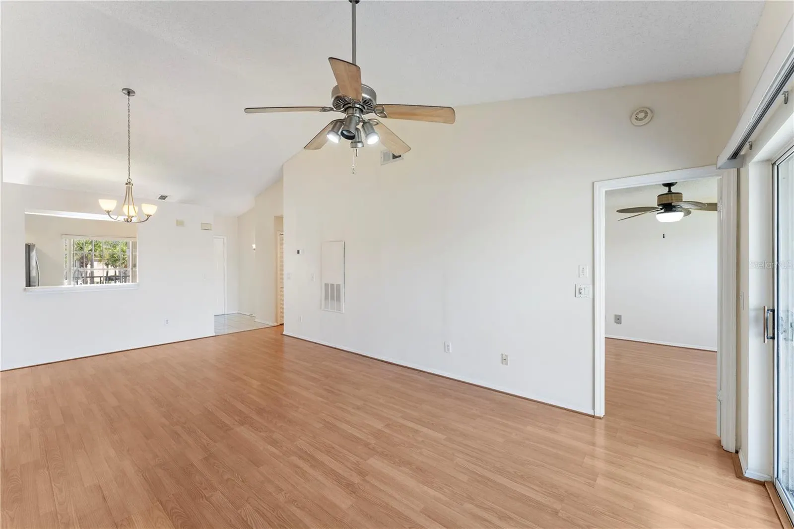 13852 TIMBERBROOKE DR #203, #203