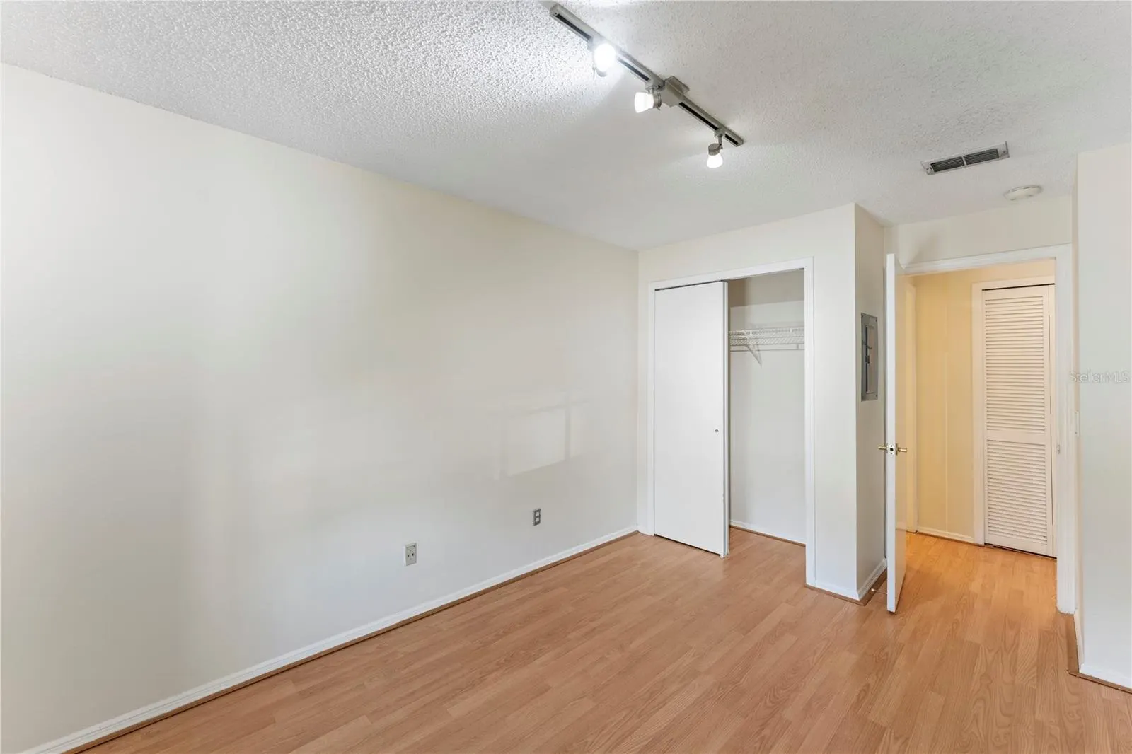 13852 TIMBERBROOKE DR #203, #203