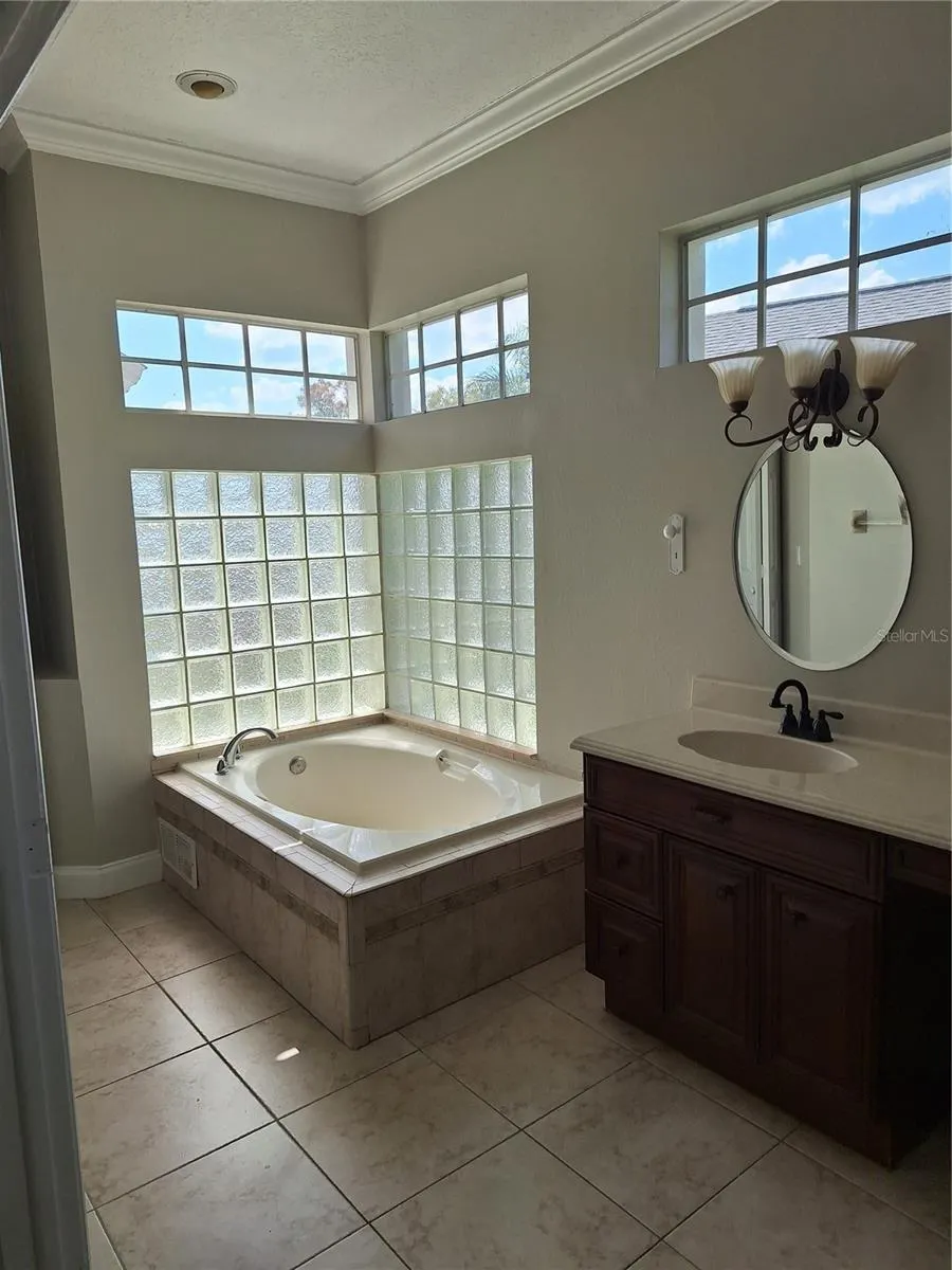 3125 TIMUCUA CIR